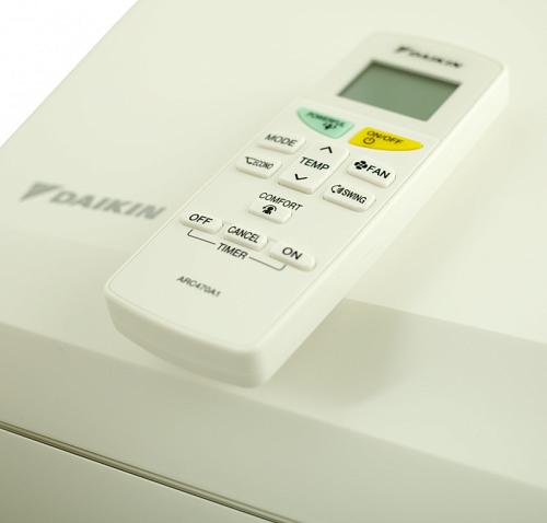 Настенный кондиционер сплит-система Daikin FTXB25C/RXB25C инвертор